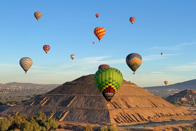 Survoler Teotihuacan en Montgolfière