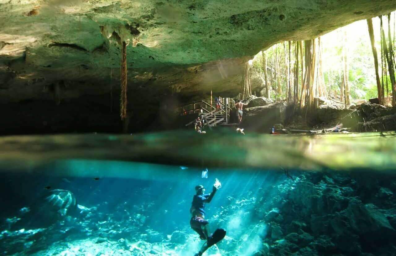 Cenote dos ojos à Tulum