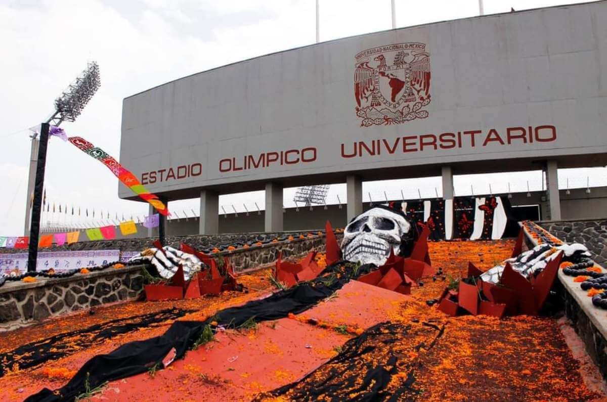 Dia de muertos à Mexico City : offrandes de l'UNAM